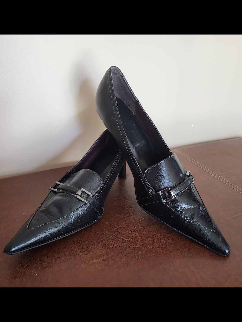 Women's Black Pointed Toe Heels with Decorative Bit